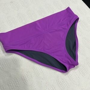 Victoria’s Secret bikini purple bottom women’s‎ size large used